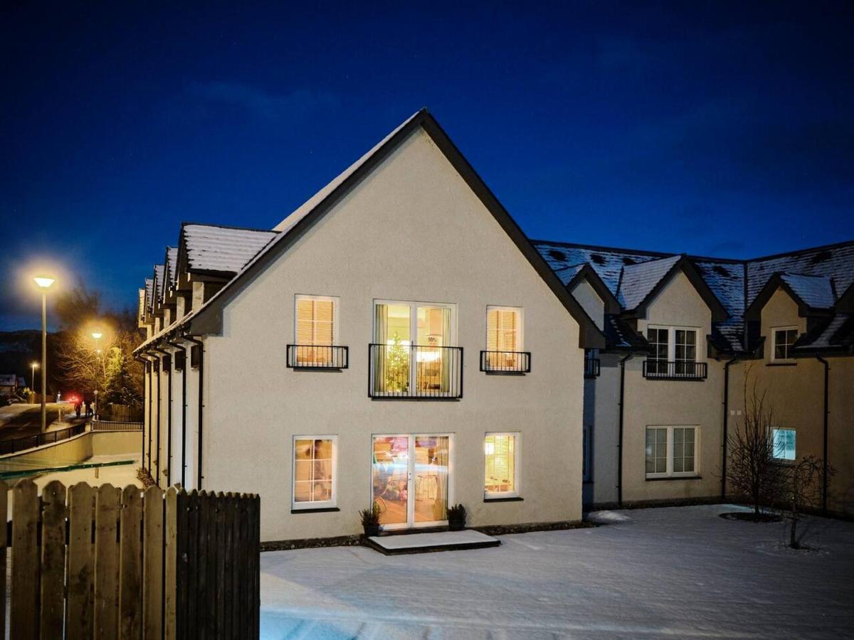 The Steadings, Aviemore Luxury 5 Star Rated 3 Bed With Home Cinema Garden And Parking Екстер'єр фото